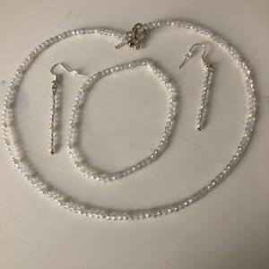 Small Pearls and Crystal Necklace Set